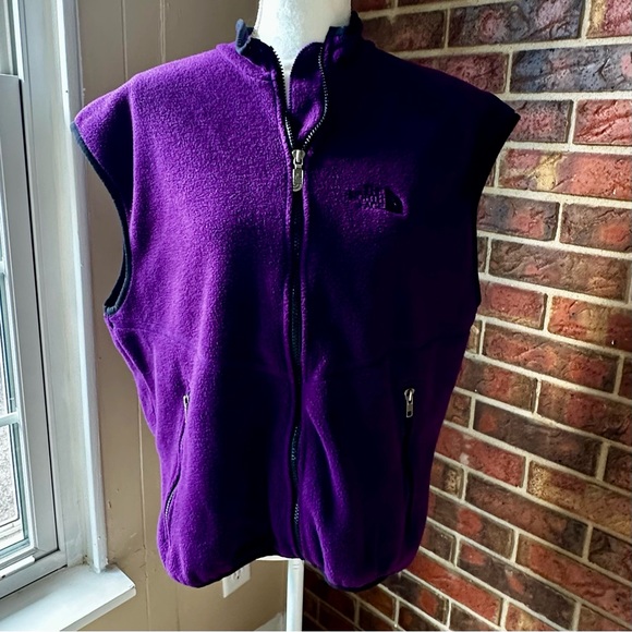 The North Face Deep Purple Fleece Vest Vintage Made In USA Outdoors Fall Winter - Picture 2 of 12